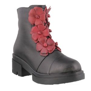 L'Artiste by Spring Step Ciana Ankle Boot 8.5